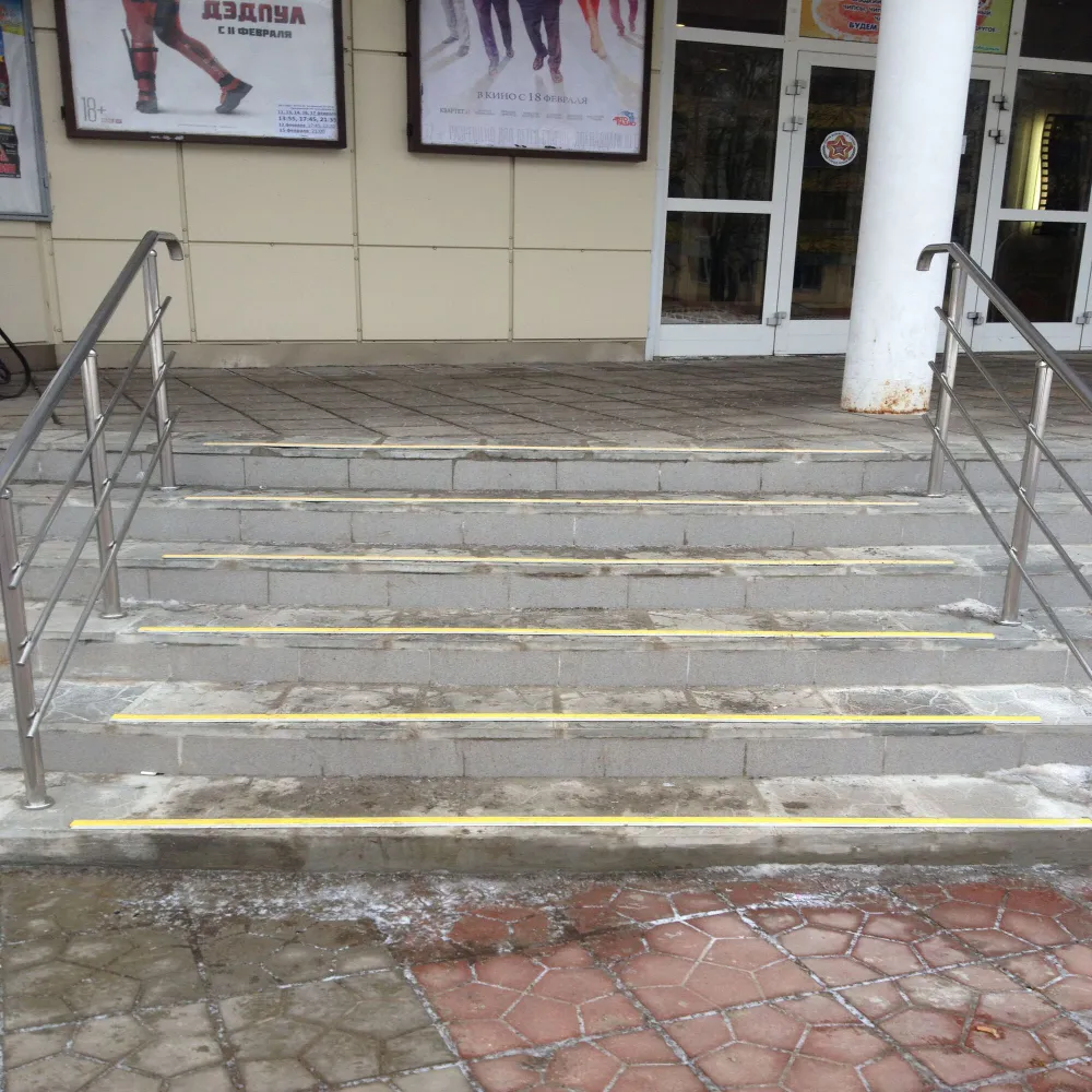 Порог одноуровневый ПС 08.2700.201л Серебро