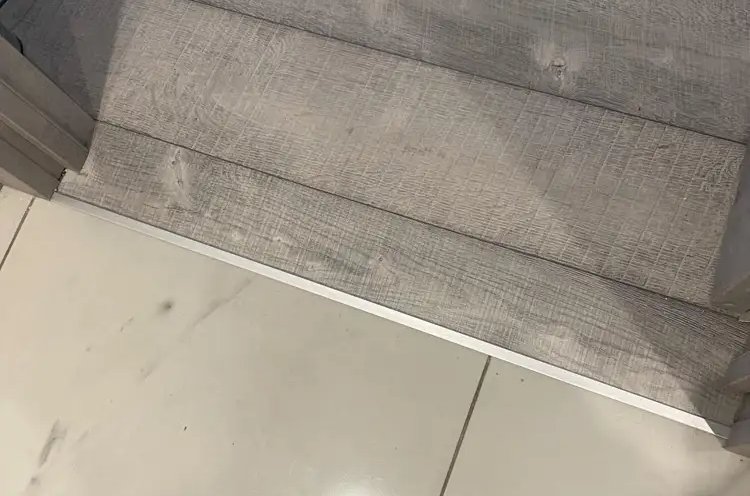 Порог одноуровневый ПС 11.2700.01л Серебро